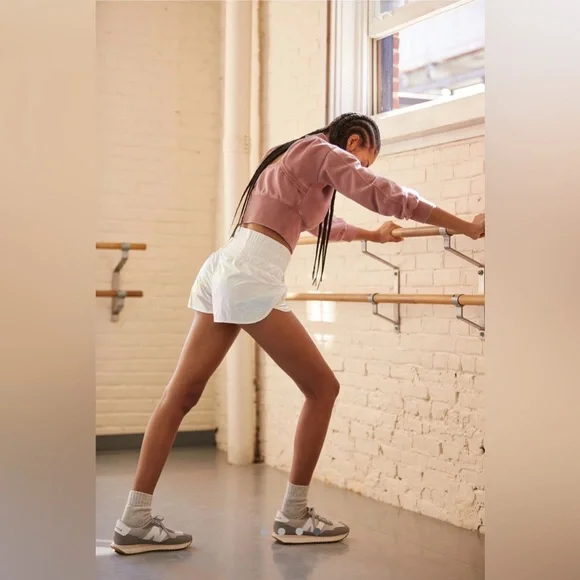 RARE Free People Movement Way Home Shine White Shorts Size Small 🪷 Like New - Picture 3 of 10